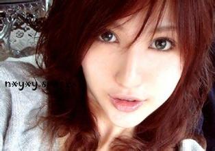 giocare blackjack online Aktris dan model Tsubasa Honda (28) mengadakan merek cukur 